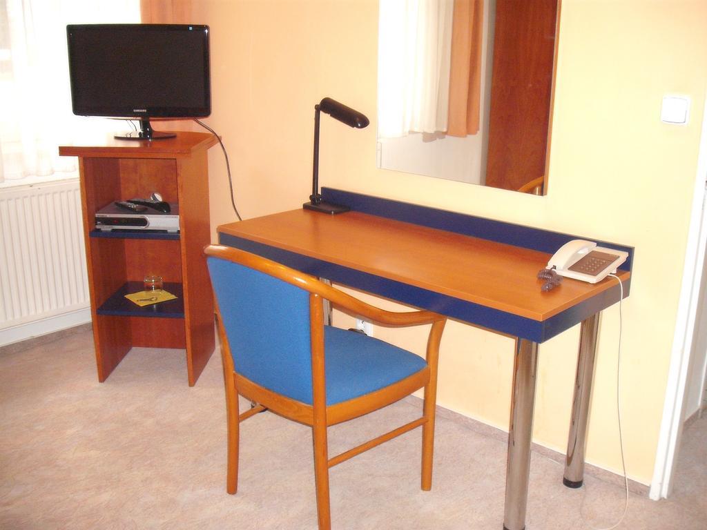 Hotel Forman Mlada Boleslav Bilik gambar